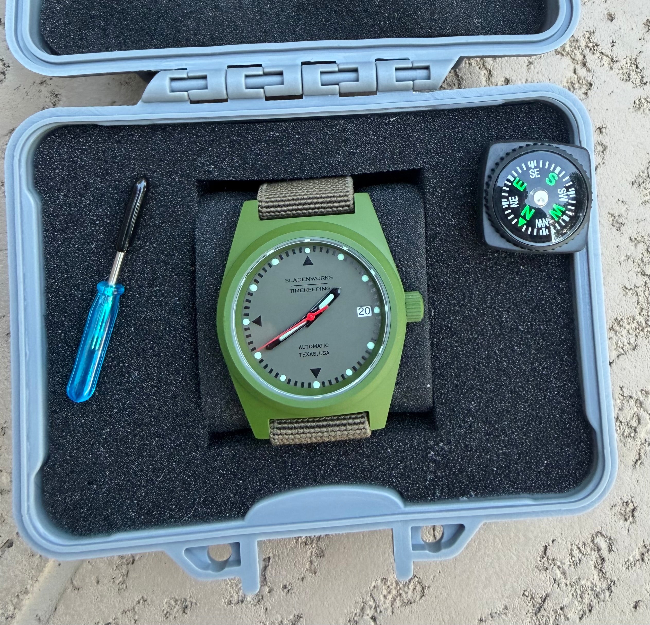 Sladenworks Field Watch - 38mm Multicam Bright Green