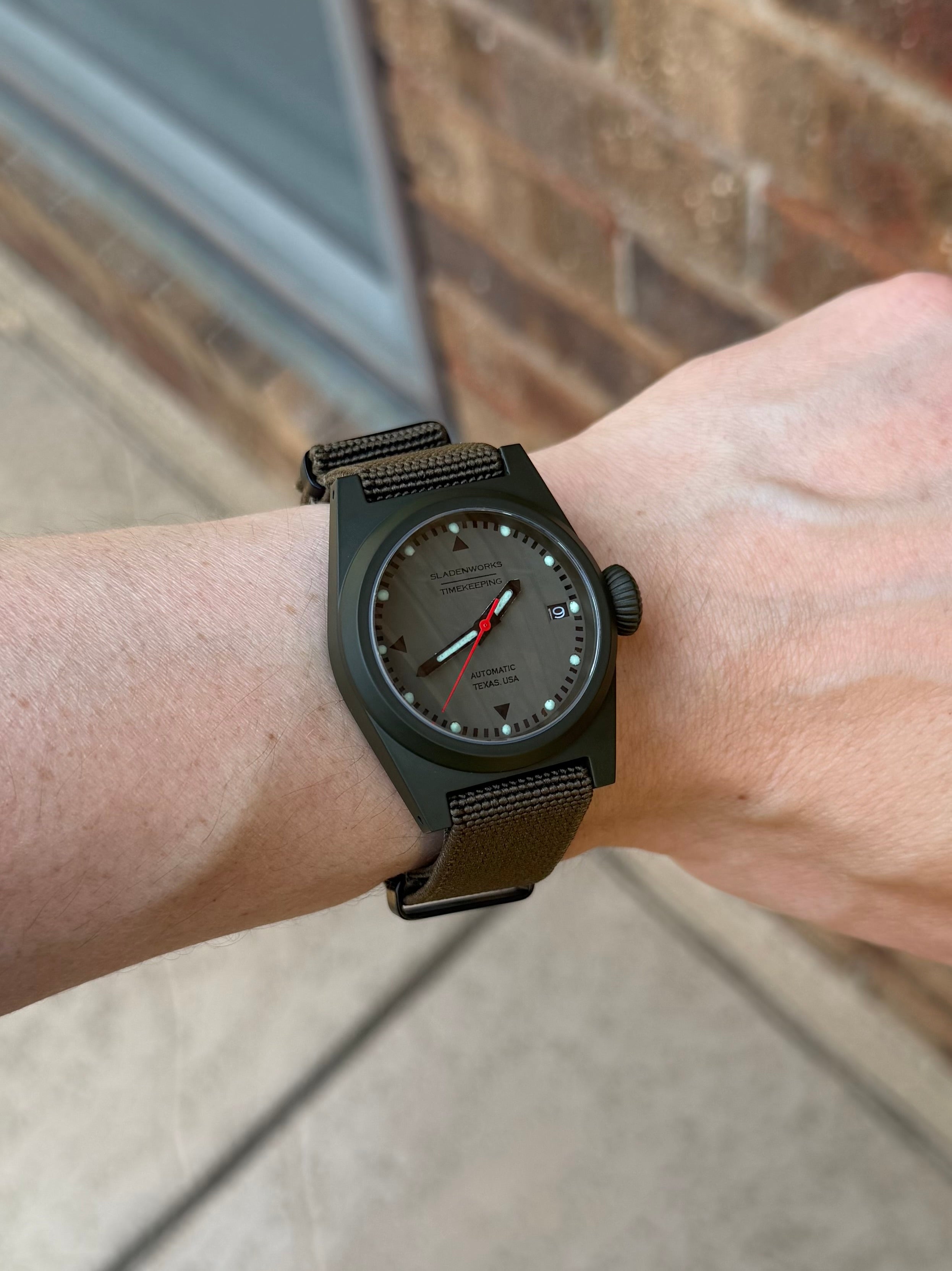 Sladenworks Field Watch - Big Crown 38mm Mil-Spec Green