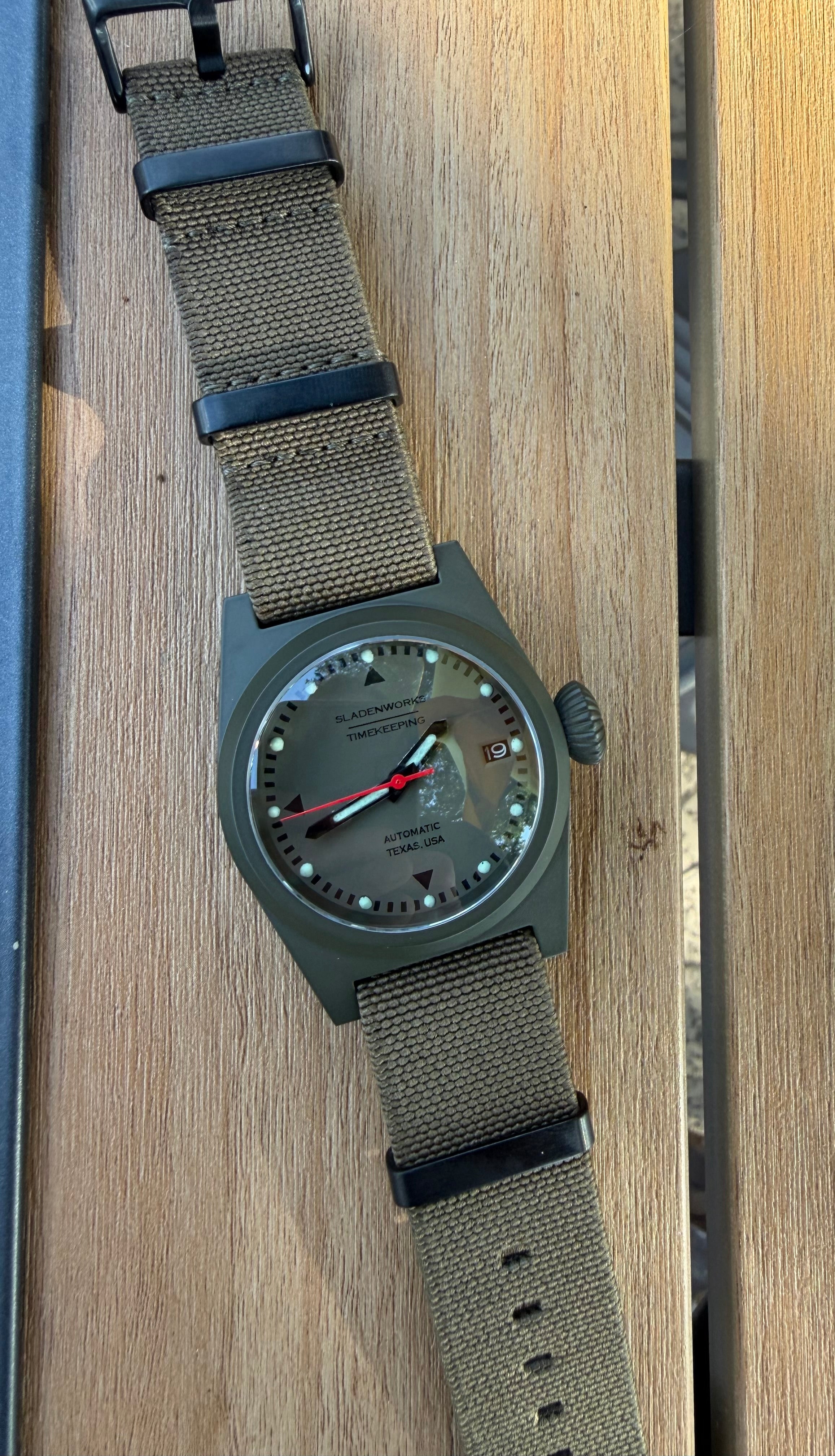Sladenworks Field Watch - Big Crown 38mm Mil-Spec Green