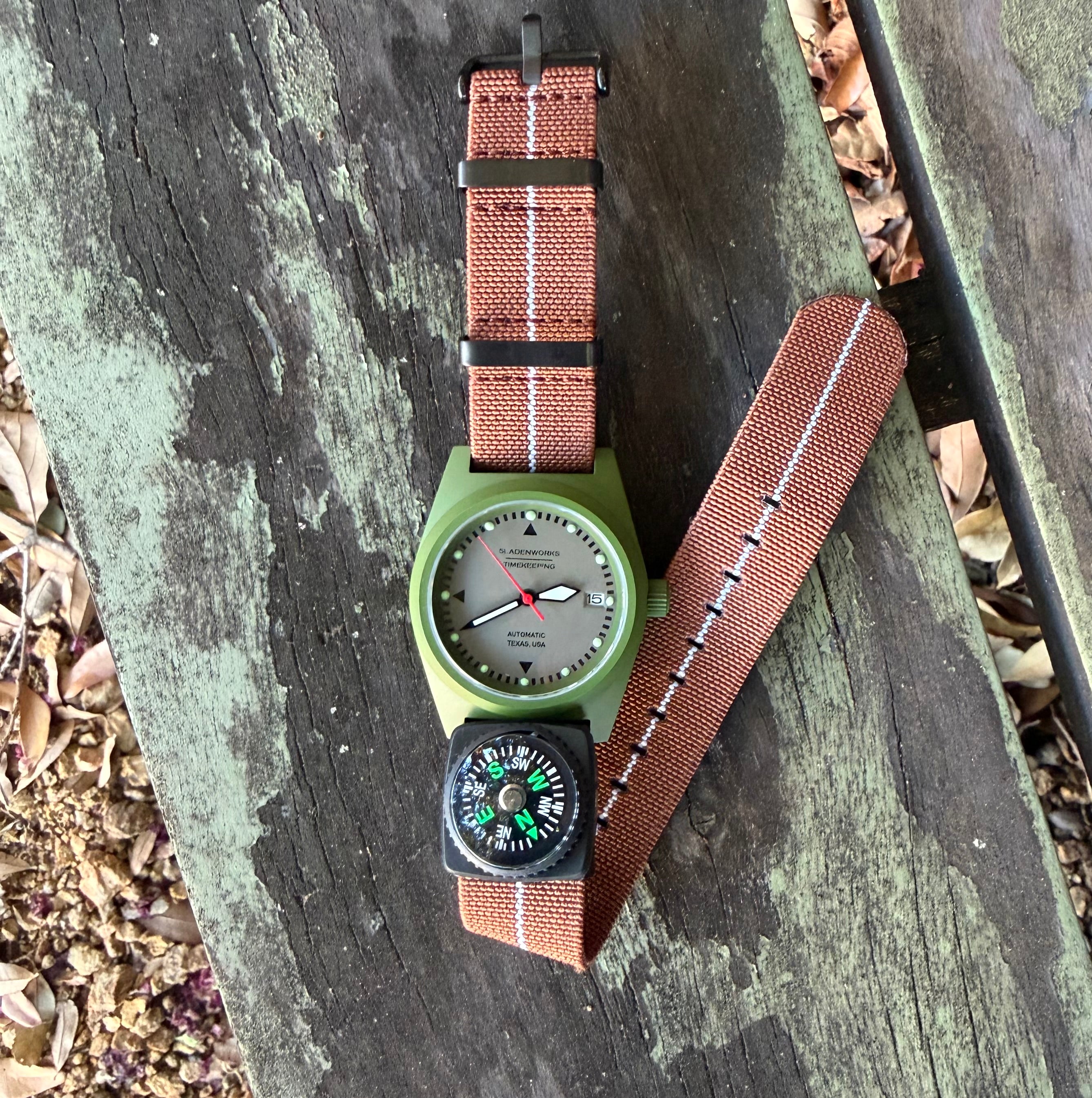 Sladenworks Field Watch - 38mm Multicam Bright Green