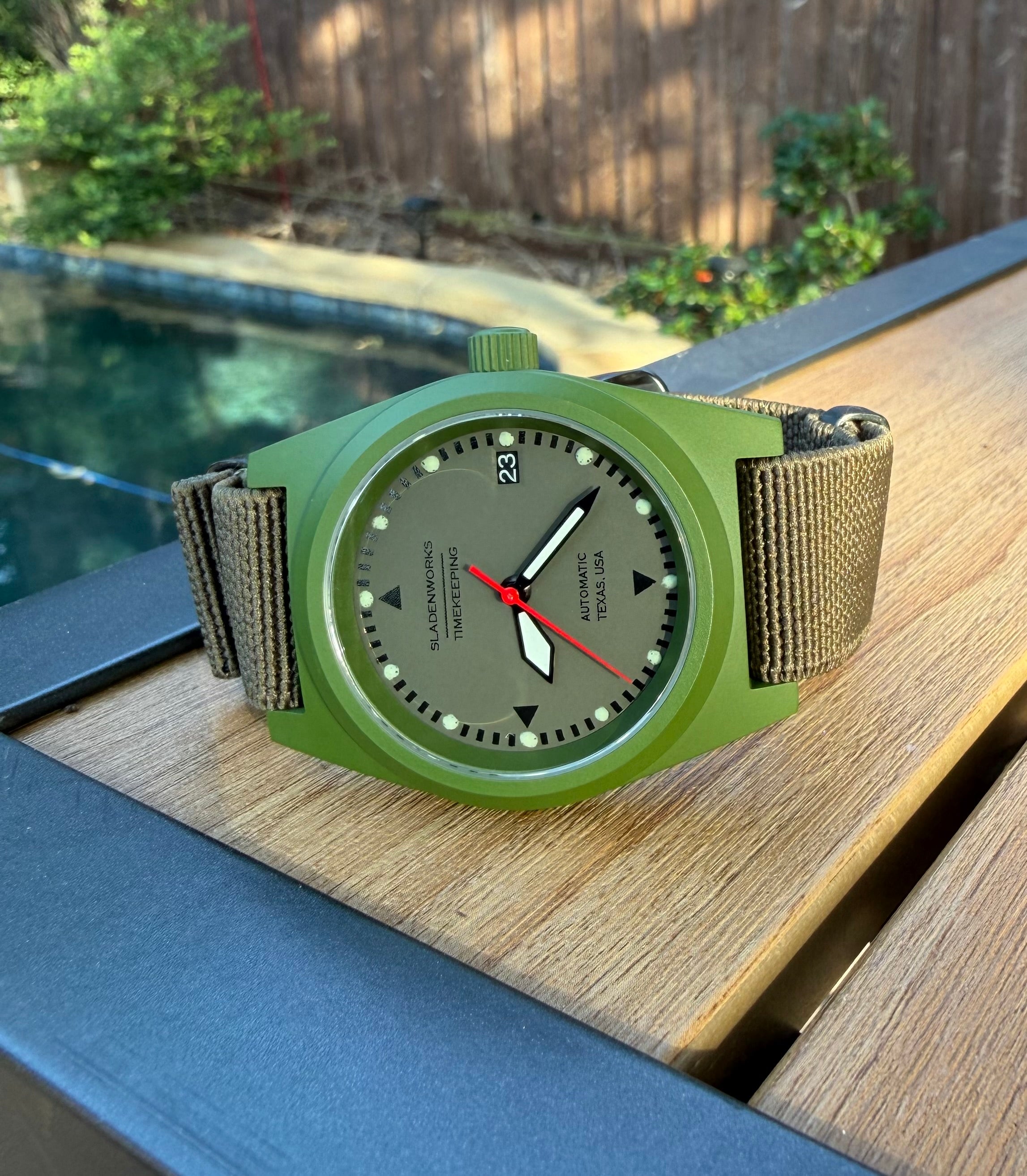 Sladenworks Field Watch - 38mm Multicam Bright Green